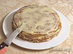 Печеночный торт с морковкой и луком