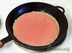 Печеночный торт с морковкой и луком