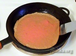 Печеночный торт с морковкой и луком