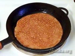 Печеночный торт с морковкой и луком