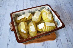 Печеный картофель в духовке