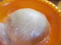 Тесто для пельменей без яиц - шаг 6 Тесто для пельменей без яиц - шаг 6