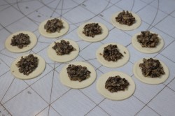 Пельмени с грибами