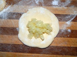 Пельмени с капустой - шаг 8