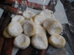 Пельмени сибирские с чесноком