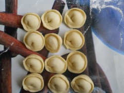 Пельмени сибирские с чесноком