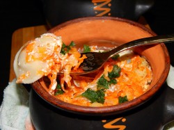 Пельмени в сметане в горшочке - шаг 5 Пельмени в сметане в горшочке - шаг 5