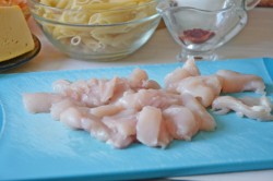 Пенне с курицей и болгарским перцем