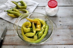 название картинки Перец Цицак на зиму по армянски