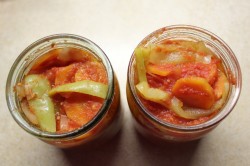 название картинки Болгарский перец с морковью на зиму