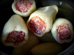 Перец фаршированный в кастрюле на фарше и рисе - шаг 7 Перец фаршированный в кастрюле на фарше и рисе - шаг 7