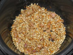 Перловая каша с мясом в мультиварке