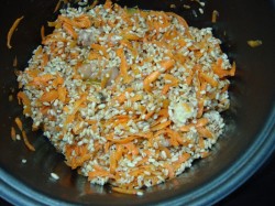 название картинки Перловая каша с тушенкой в мультиварке