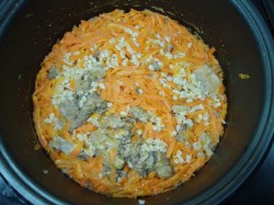 название картинки Перловая каша с тушенкой в мультиварке