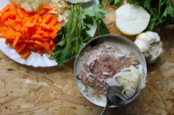 название картинки Перловка с тушенкой