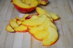 Пирог песочная галета с персиками