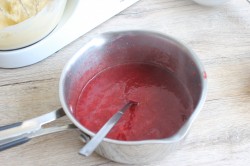 Песочно-творожный торт с клубничным джемом - шаг 12 Песочно-творожный торт с клубничным джемом - шаг 12