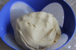 Песочно-творожный торт с клубничным джемом - шаг 5 Песочно-творожный торт с клубничным джемом - шаг 5