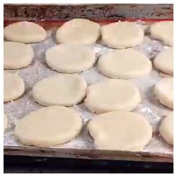 название картинки Песочное печенье с арахисом на новый год