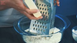 Песочные рогалики на сметане с маслом - шаг 2 Песочные рогалики на сметане с маслом - шаг 2