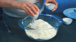 Песочные рогалики на сметане с маслом - шаг 4 Песочные рогалики на сметане с маслом - шаг 4