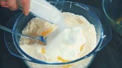 Песочные рогалики на сметане с маслом - шаг 9 Песочные рогалики на сметане с маслом - шаг 9