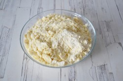 название картинки Песочный пирог с брусникой