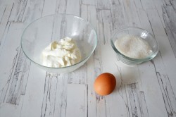 Песочный пирог с черникой и творогом - шаг 11