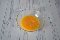 Песочный пирог с черникой и творогом - шаг 2