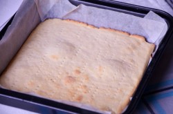название картинки Песочный пирог с финиками и орехами