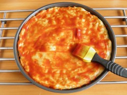 название картинки Пицца бездрожжевая с грибами на яйце и молоке