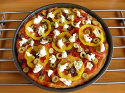 название картинки Пицца бездрожжевая с грибами на яйце и молоке