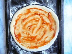 Пицца без дрожжей на молоке в духовке