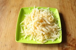 Пицца бездрожжевая на молоке с яйцом