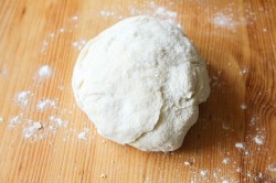 Пицца бездрожжевая на молоке с яйцом