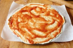 Пицца бездрожжевая на молоке с яйцом