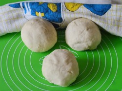 Пицца Цезарь в духовке на дрожжевом тесте