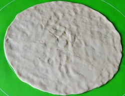 Пицца Цезарь в духовке на дрожжевом тесте