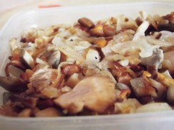 название картинки Пицца с курицей и грибами домашняя