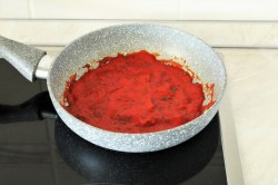 название картинки Пицца на тонком тесте без дрожжей