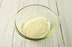 название картинки Пицца на тонком тесте без дрожжей