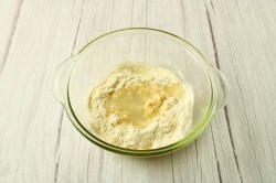 название картинки Пицца на тонком тесте без дрожжей