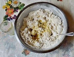 Мясная пицца с мясом и грибами