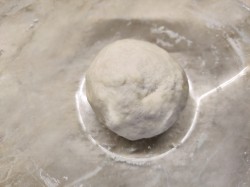 название картинки Пицца с ветчиной грибами и сыром