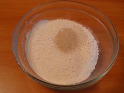 Пицца толстая по-американски - шаг 2 Пицца толстая по-американски - шаг 2