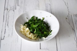 название картинки Сулугуни с помидорами в духовке