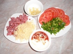 Пикантные макароны в духовке - шаг 1