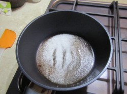 Торт Пинчер из сметанника с крем-брюле