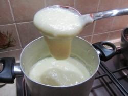 Торт Пинчер из сметанника с крем-брюле