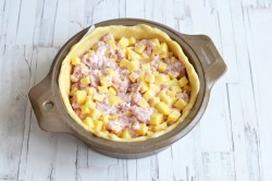 название картинки Пирог с картошкой и фаршем в духовке
